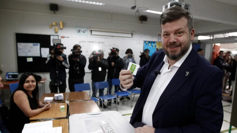 Johannes Kaiser y el costo de quedarse fuera