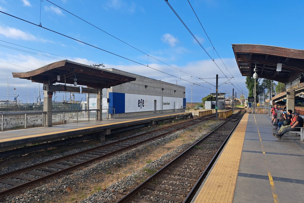 Críticas al MOP por la licitación de teleférico